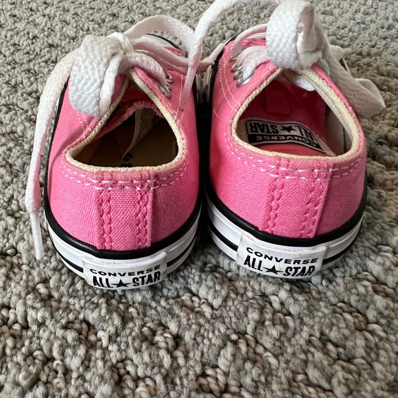 Converse Toddler Pink Chuck Taylors - Size 3 EUC - Picture 2 of 7